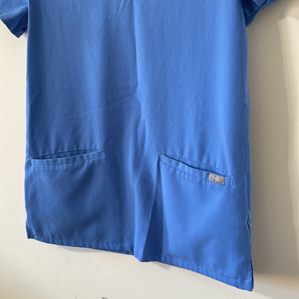 FIGS Casma Three Pocket Scrub Top Capri Blue Size XXS - Picture 4 of 8